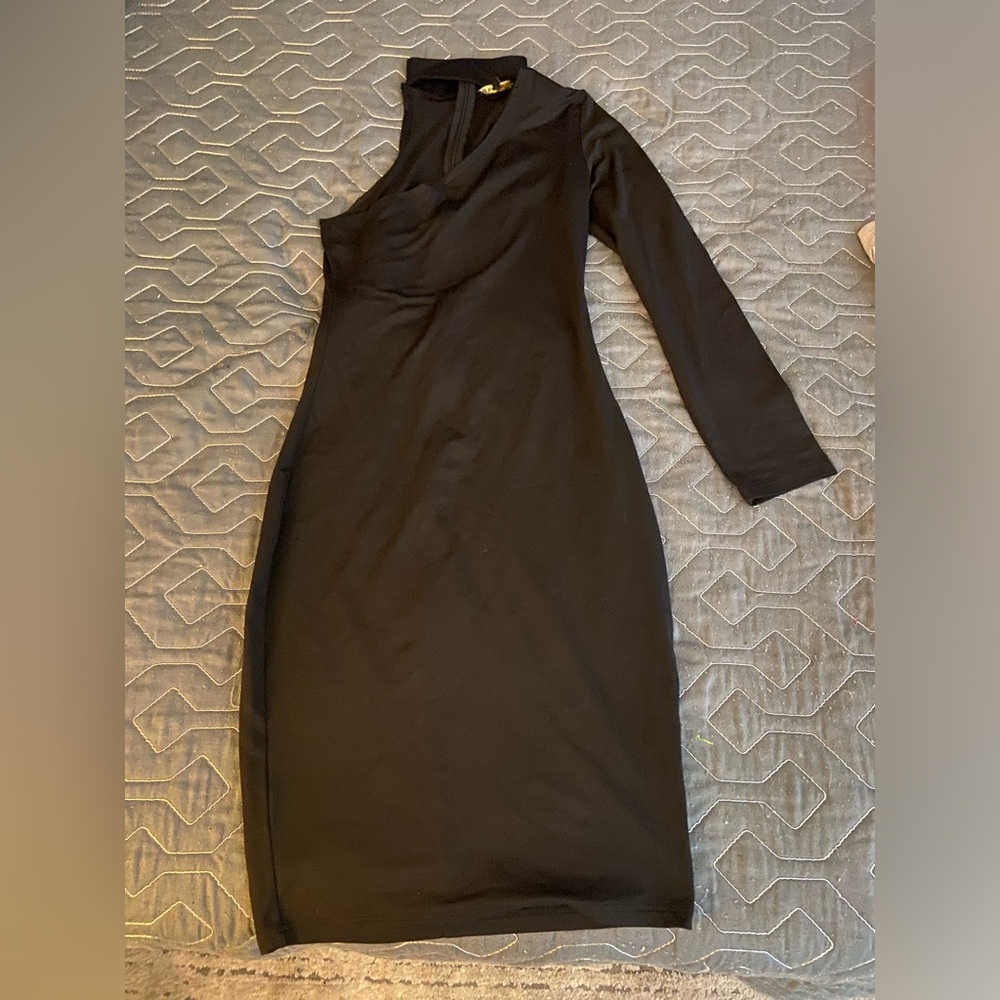Elegant Black One-Shoulder Dress